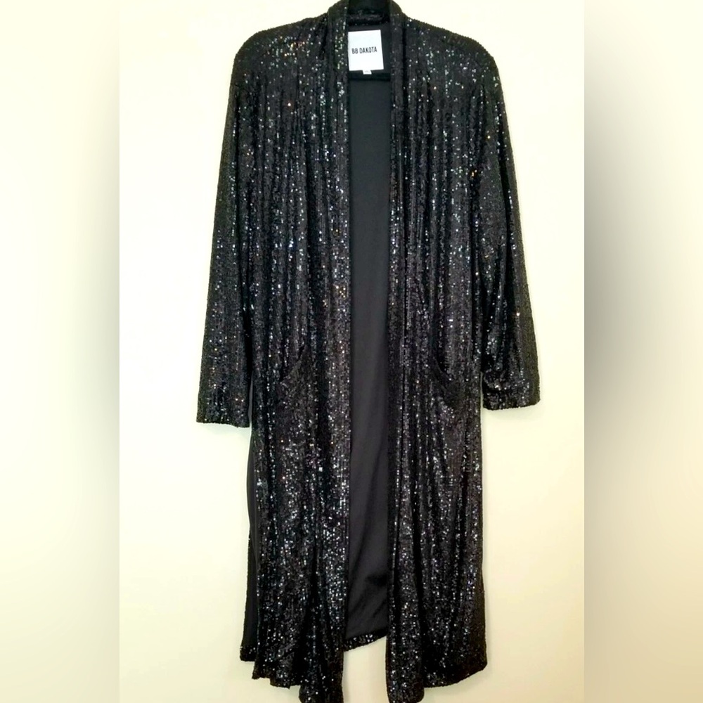 BB Dakota Sparkling Black Sequin Robe